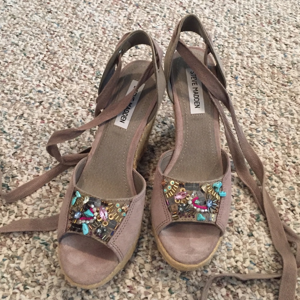 Steve Madden Suede Jeweled Espadrilles size 7.5M